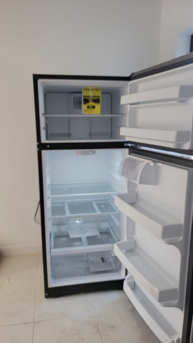 Building Photo - 650 83rd St