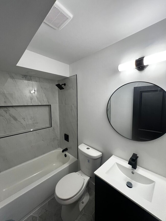 Building Photo - 124 N Felton St