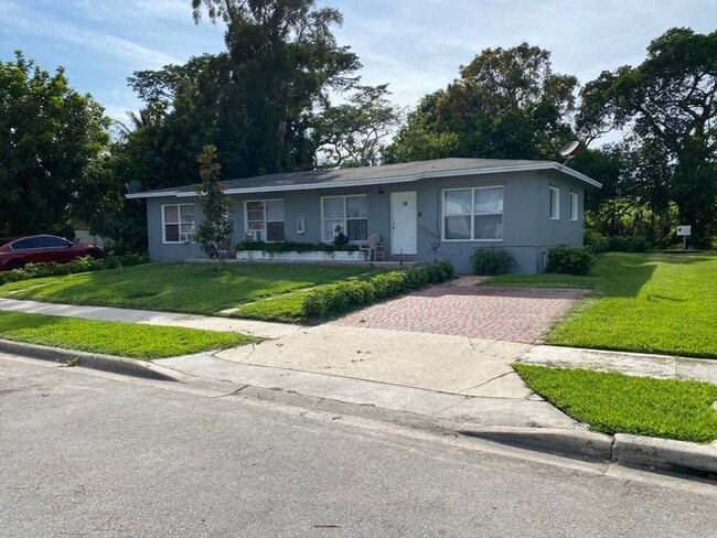 Building Photo - 37280 Okeechobee Ave