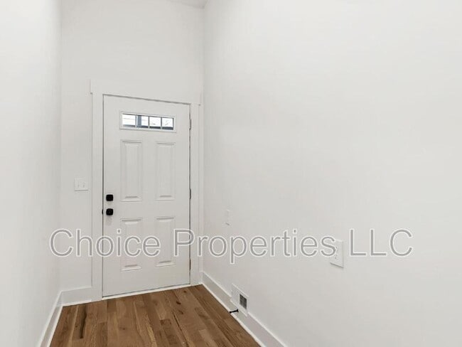 Building Photo - 1312 N Davidson St