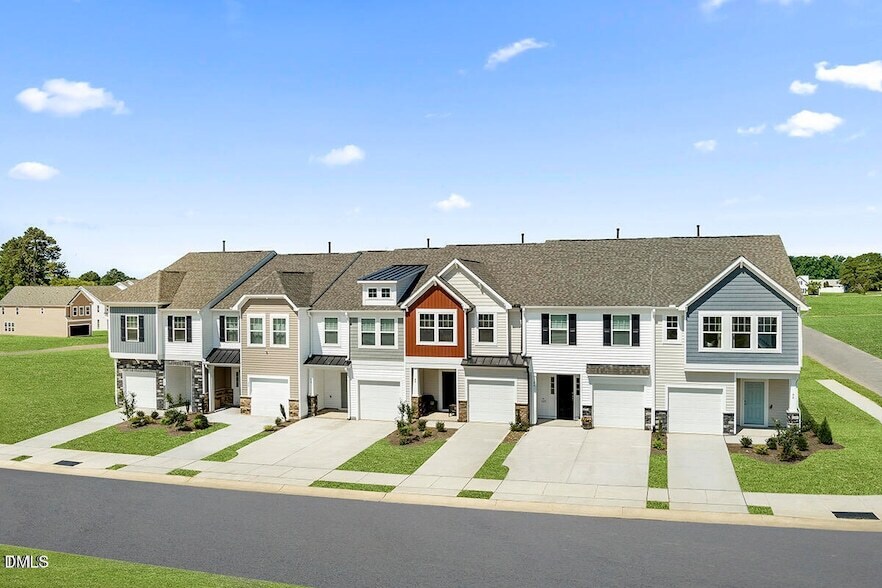Foto principal - 48 Bloodroot St