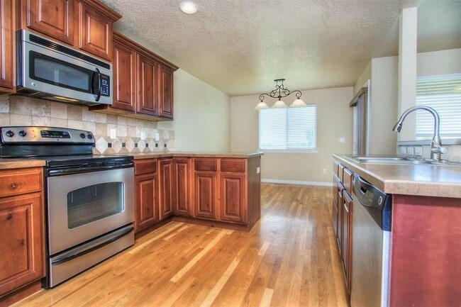 Foto del edificio - Beautiful 4 bed 2.5 bath home in the perfect Meridian location just off Ustick between Linder and...