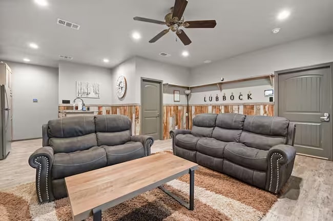 Foto del edificio - Fully Furnished Rental at Buffalo Springs Lake! All bills paid!