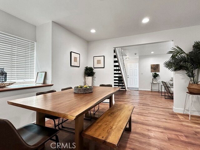 Foto del edificio - 1144 Stanley Ave