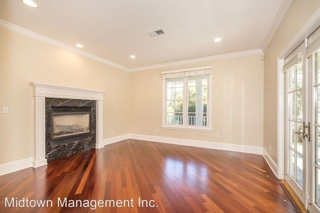 Building Photo - 4 br, 3 bath House - 3390 Park Blvd