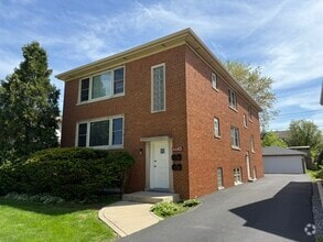 Building Photo - 4485 Central Ave
