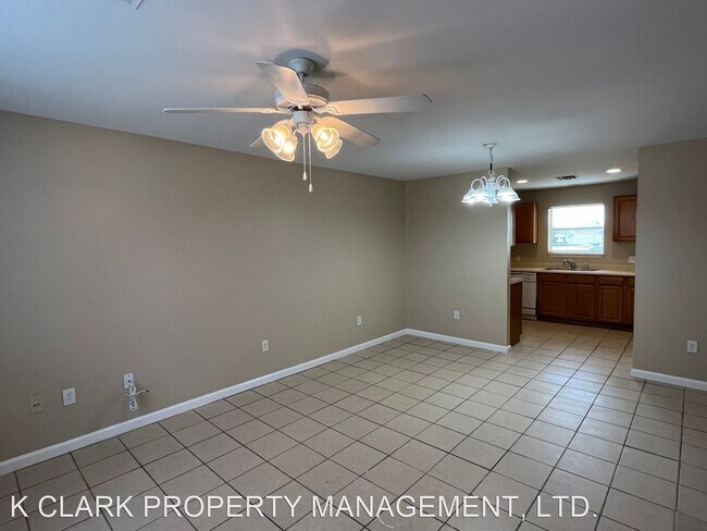 Building Photo - 4 br, 2.5 bath House - 10515 HUNTERS POND