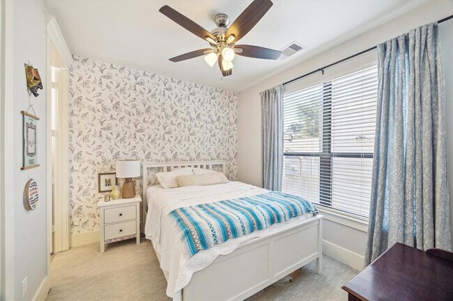 Foto del edificio - 1428 W 23rd St