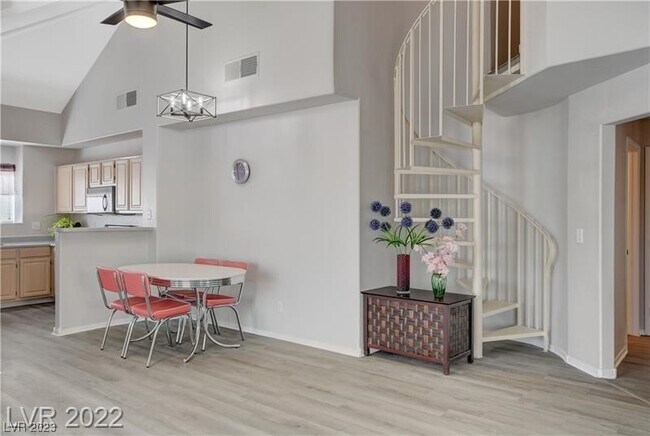 Building Photo - 5125 W Reno Ave