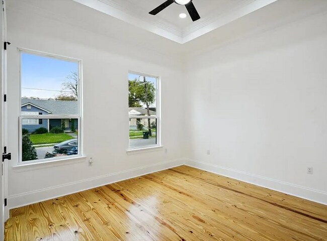 Building Photo - 4351 Van Ave