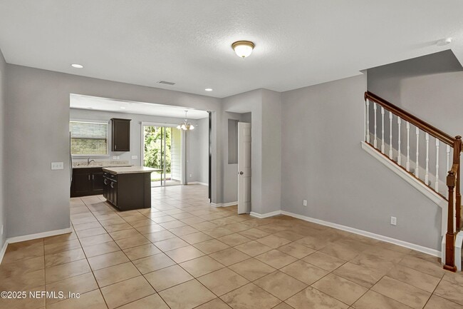 Building Photo - 409 Richmond Dr