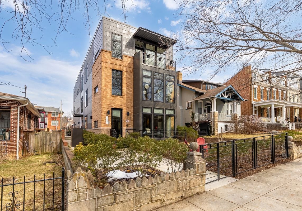Building Photo - 129 Varnum St NW