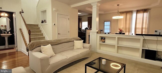 Foto del edificio - 74 Redstone Ct