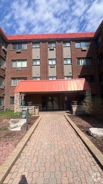 Building Photo - 6723 S Chappel Ave