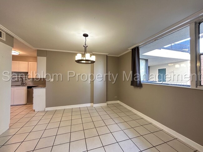 Building Photo - For Lease | Riverside Condo | $1350 Rent
