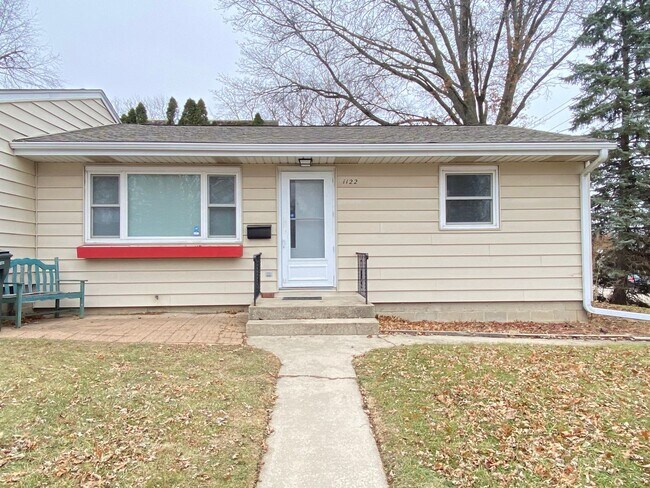 Building Photo - Looking for a comfy space to call your own?