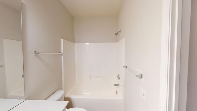 Building Photo - 14648 Via Sorrento Dr