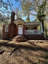 Building Photo - 7 Roseway Cir NE