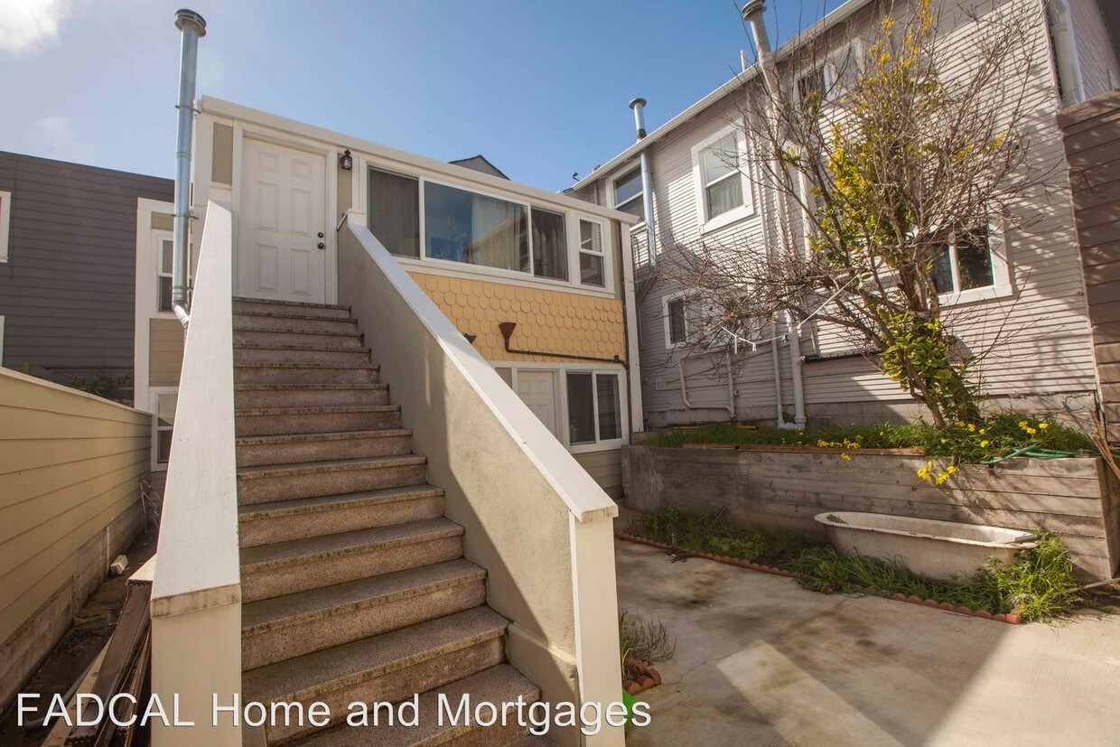 Primary Photo - 2 br, 1 bath Apartment - 135 Lakeview Avenue