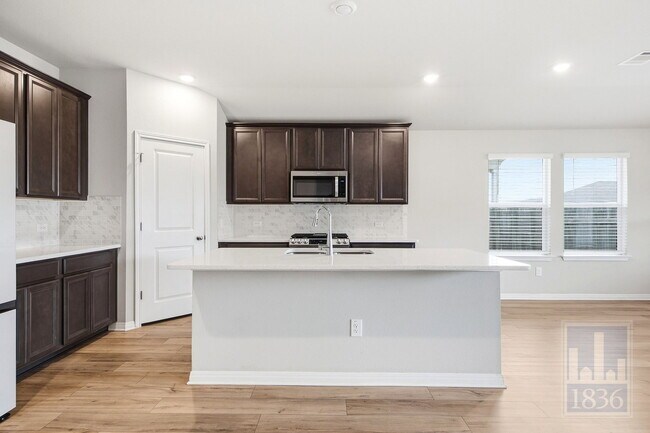 Foto del edificio - 14312 Bryce Ln