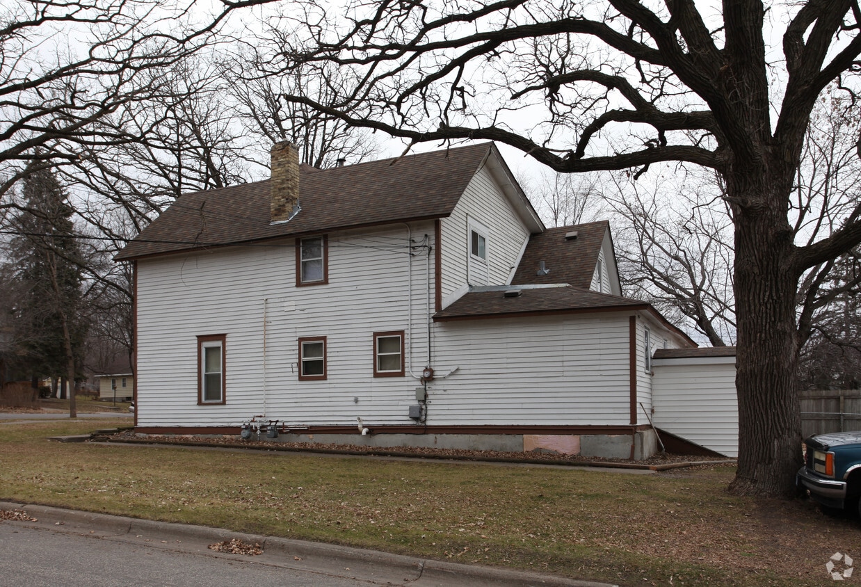 Building Photo - 521 N 2nd Ave