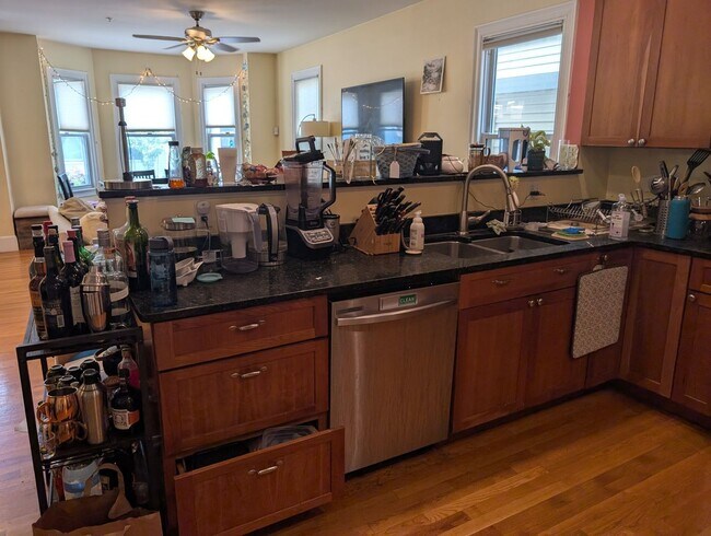 Photo - AMAZING CAMBRIDGE 4 BED!!!!!! Townhome