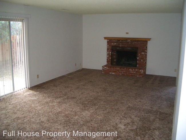 Building Photo - 711 W Theta Ave