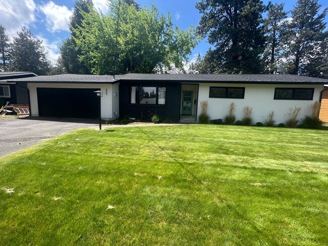 Foto del edificio - 665 NE 12th St