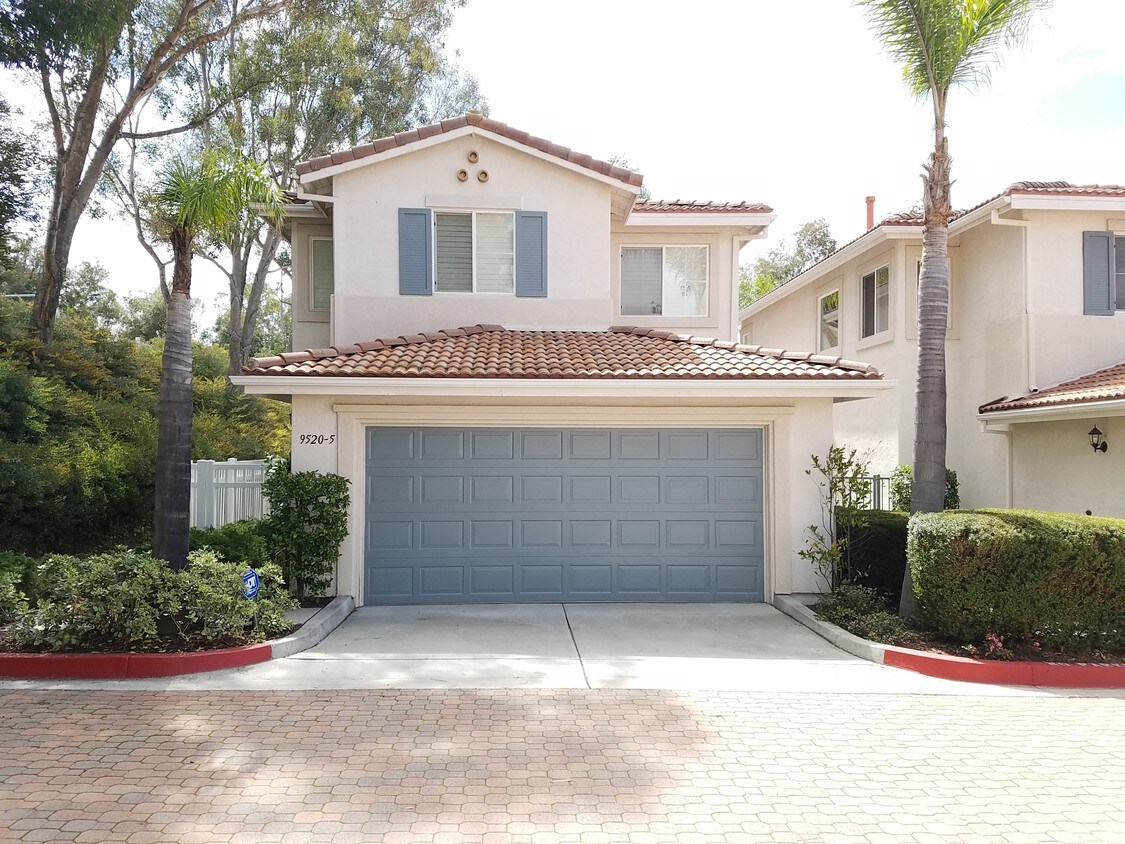 Primary Photo - 9520 Compass Point Dr S