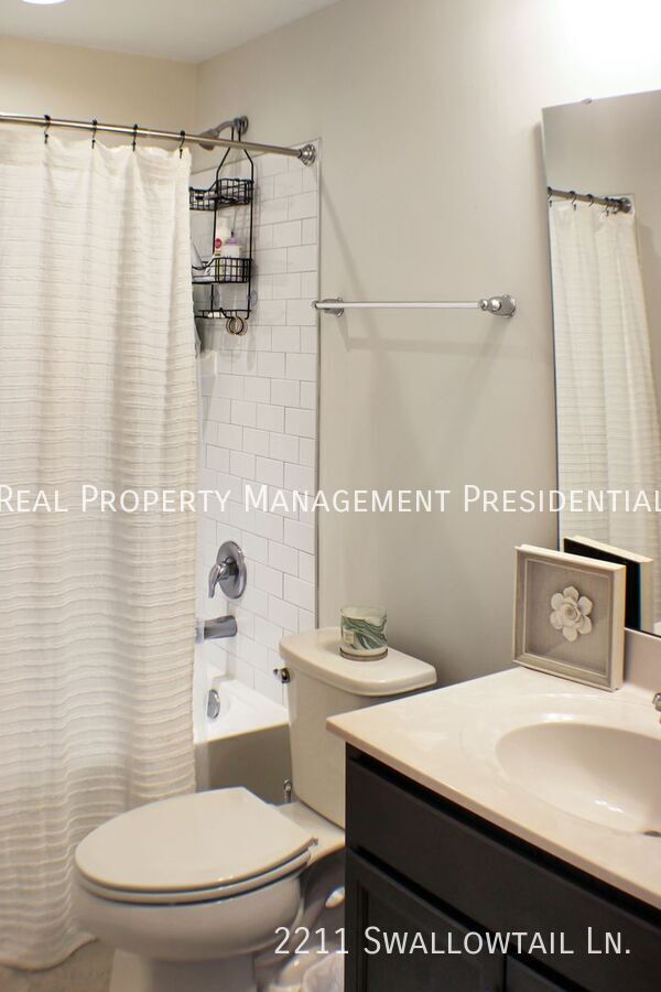 Foto del edificio - 2211 Swallowtail Ln