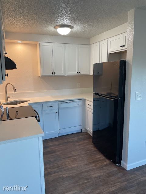 Building Photo - 2 br, 1 bath Duplex - 411 Lola Avenue A