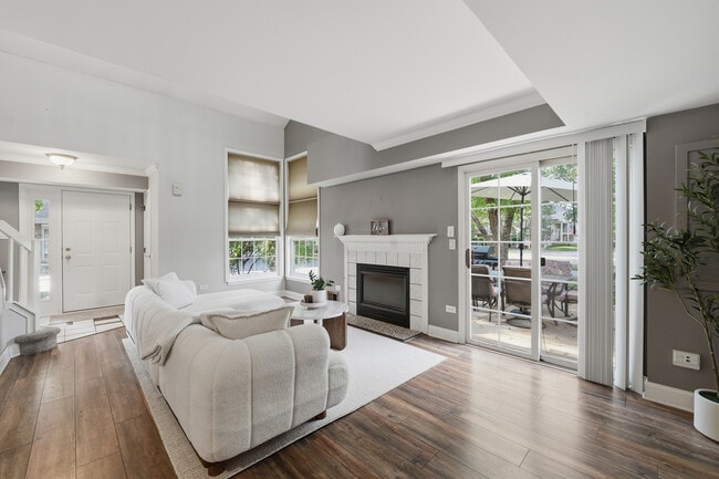 Building Photo - 13920 Cambridge Cir