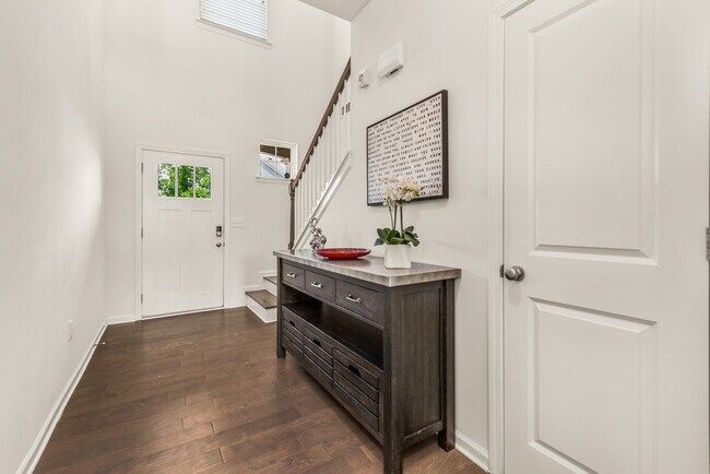 Foto del edificio - 839 Regal Ln SW