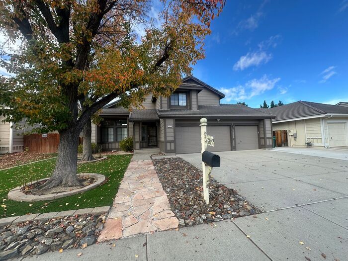 Foto principal - 5375 Santa Rosa Ave