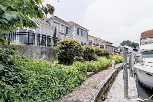 Building Photo - 49 Chowning Dr