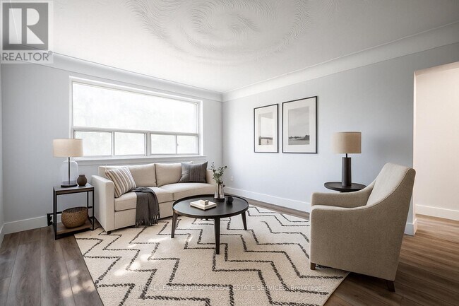 Photo du bâtiment - 2161 Ghent Ave