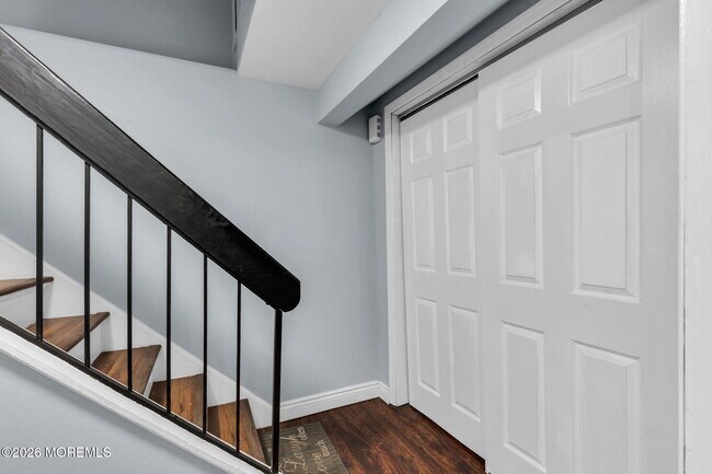 Foto del edificio - 54 Ellen Heath Dr