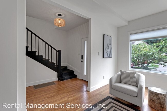 Foto del edificio - 2 br, 1 bath House - 2427 NW Savier St