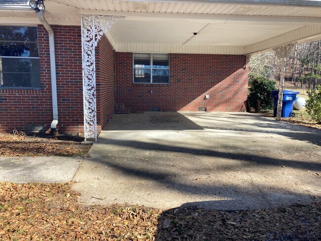 Foto del edificio - Minutes from Alexandria High School