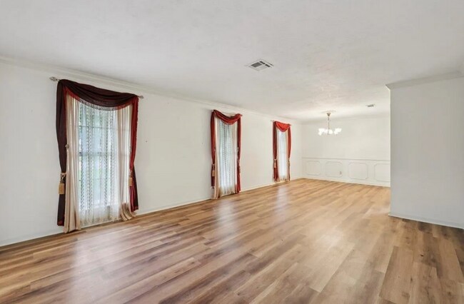 Foto del edificio - 5710 Glasgow Ln