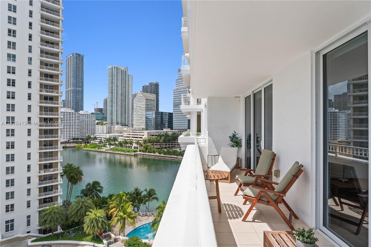 Foto principal - 801 Brickell Key Blvd