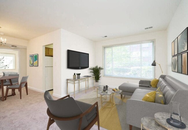 Building Photo - River Hill Apartments