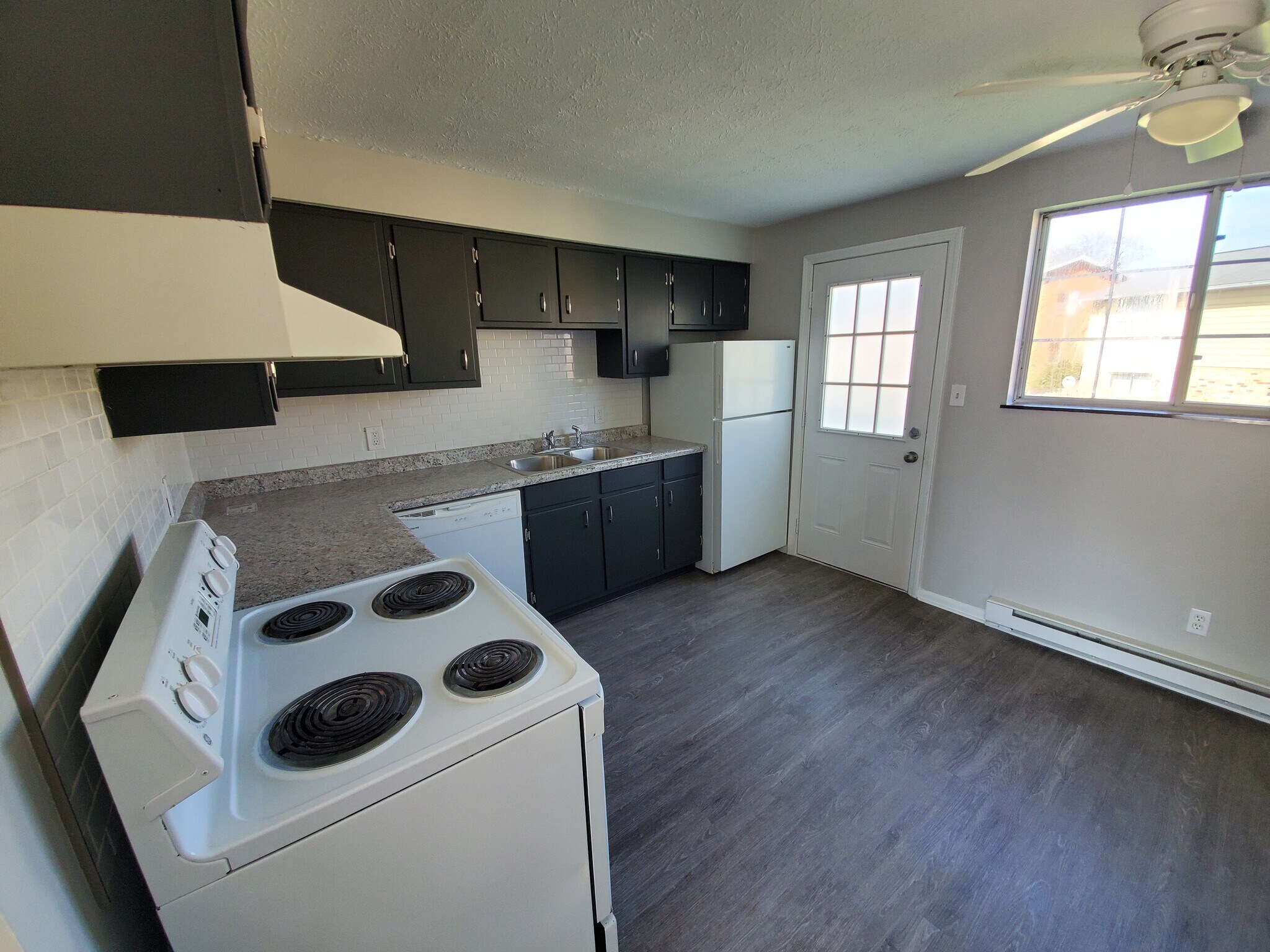 Hobart Apartments – photo 1