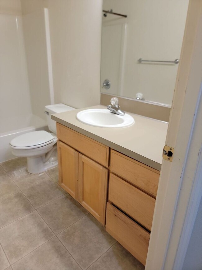 Foto del edificio - 3060-3062 Lazy River Dr