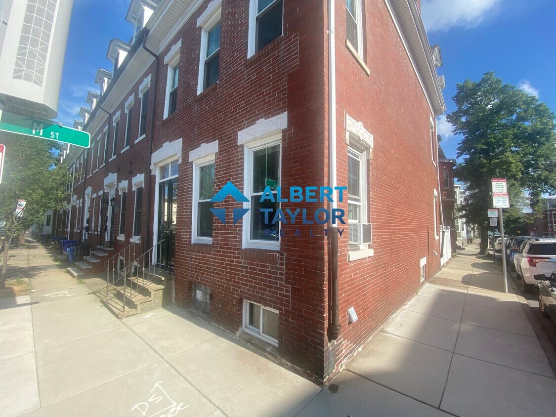 Foto principal - 675 E 7th St