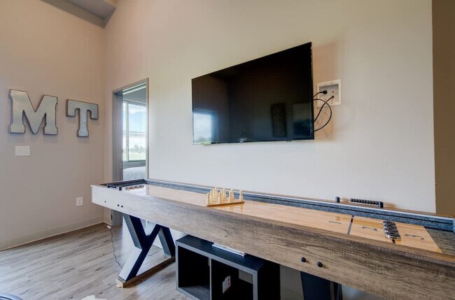 Foto del edificio - 2210 Remington Way