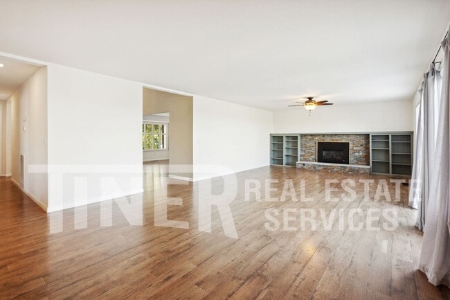 Building Photo - Granite Bay 3 Bedroom Home steps from Fols...