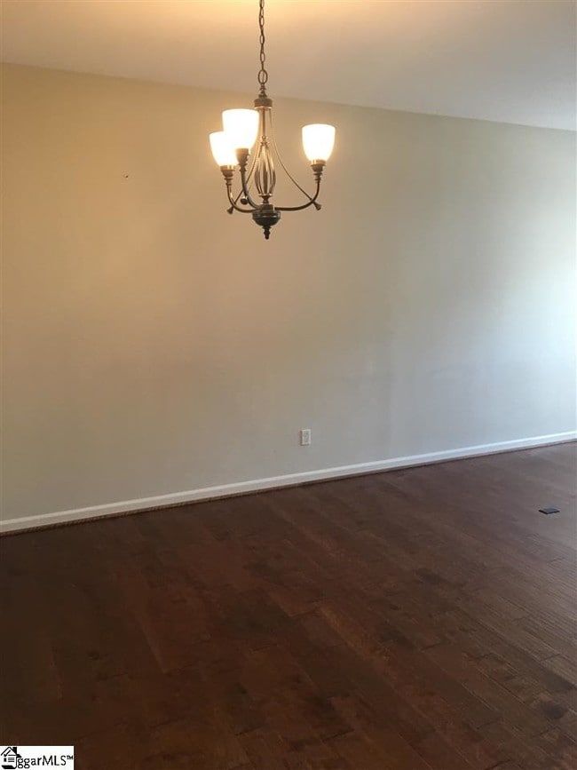 Building Photo - 401 Canewood Pl