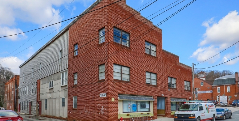 Primary Photo - 32-34 Water St