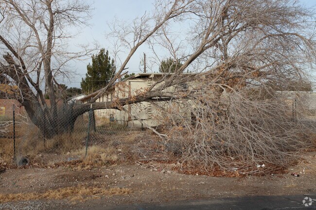 Building Photo - 1881 Cypress Trl